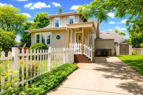 1500 E Kensington Boulevard, SHOREWOOD, WI, 53211 | Card Image