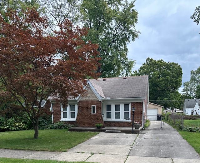 Poinciana , Redford, MI 48240