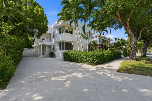 1170 71st St, Miami Beach, FL, 33141-3653 | Card Image