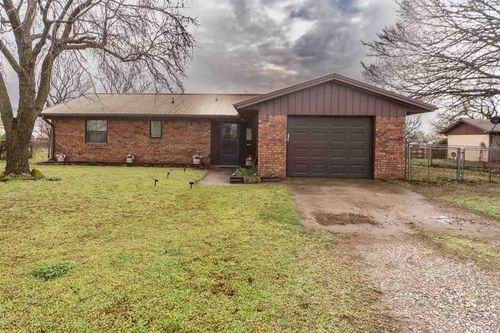 913 W Chickasaw Ln, Stillwater, OK, 74075-1729 | Card Image