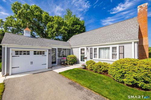 19 Baldwin St, West Hartford, CT, 06110-2102 | Card Image