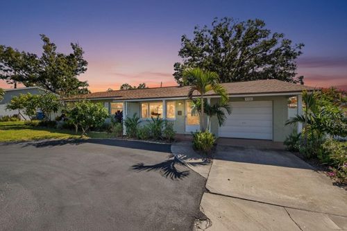 5216 30th Ave N, ST PETERSBURG, FL, 33710-2602 | Card Image
