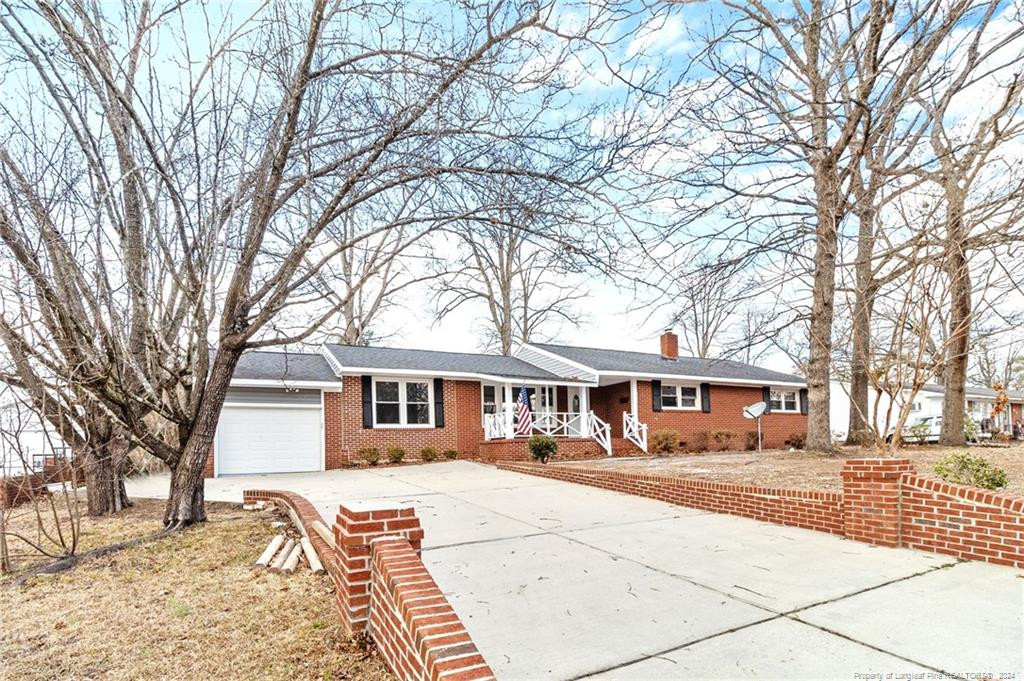 Brookhaven Dr, Fayetteville, NC 28303