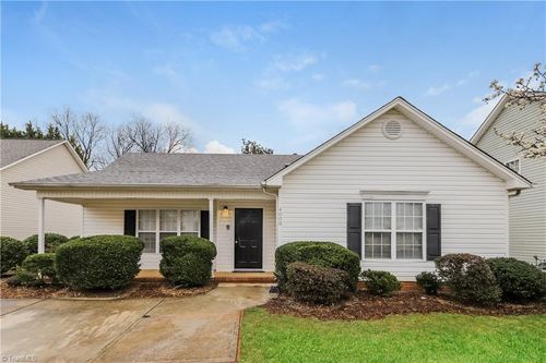 4008 Cocklereece Dr, Greensboro, NC, 27405-2876 | Card Image