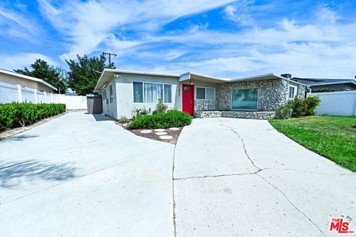 11839 205th St, Lakewood, CA, 90715-1202 | Card Image