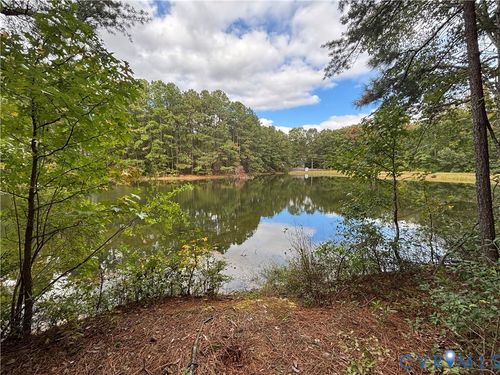 271 Devon Dr, Ruther Glen, VA, 22546-1148 | Card Image