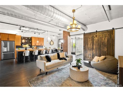 4n-1499 Blake St, Denver, CO, 80202-1358 | Card Image