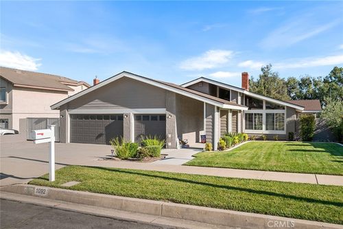 1092 Deborah St, Upland, CA, 91784 | Card Image