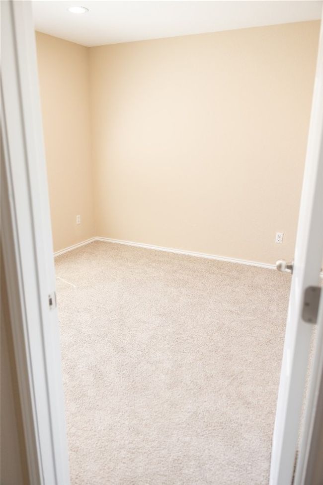 Bedroom 3 with baseboards and recessed lighting | Image 22