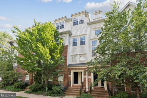 7072 Little Thames Dr, GAINESVILLE, VA, 20155-4048 | Card Image