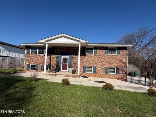 724 Hidden Valley Rd, Knoxville, TN, 37923-2347 | Card Image