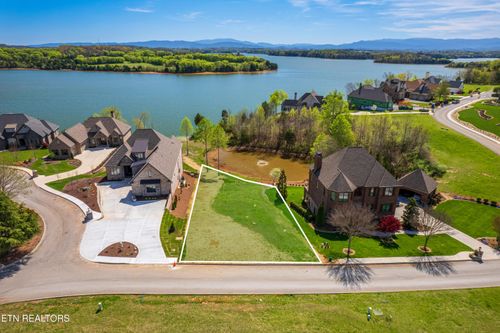 101 Breakers Dr, Vonore, TN, 37885-5414 | Card Image
