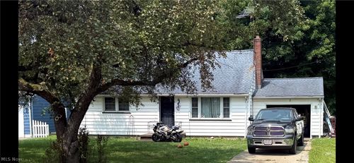3972 Hopkins Rd, Youngstown, OH, 44511-3441 | Card Image