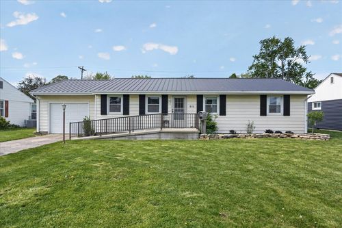 610 Belle Aire Pl, Washington Court House, OH, 43160-2408 | Card Image