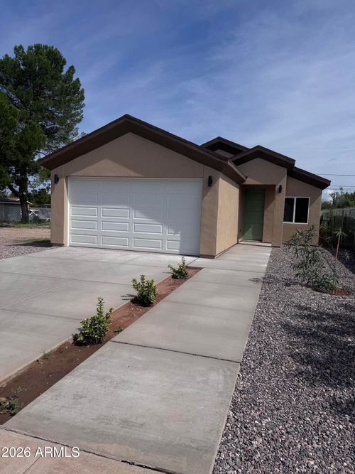 912 E 20th St, Douglas, AZ, 85607-1116 | Card Image