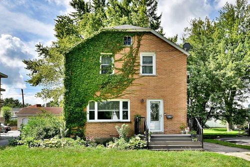3807 W Millstream Dr, MCHENRY, IL, 60050-4327 | Card Image