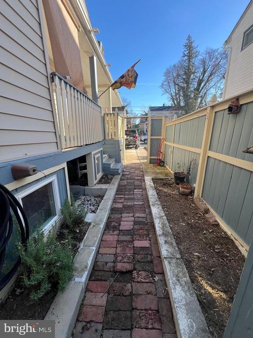 12220 Centerhill St, SILVER SPRING, MD, 20902-1118 | Card Image