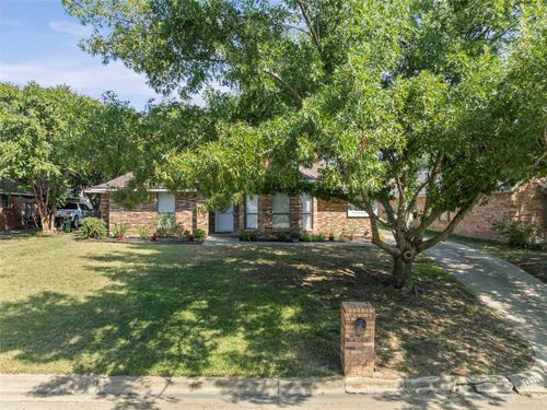 7332 Post Oak Dr, North Richland Hills, TX, 76182-3444 | Card Image