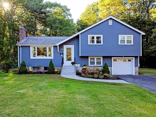 303 Oak St, Westwood, MA, 02090-3220 | Card Image