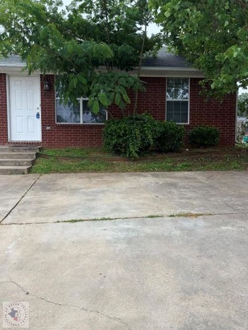 207 Cheyenne Pl, Texarkana, TX, 75501-2811 | Card Image