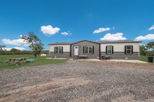 753 Pr Riley Ln, Charlotte, TX, 78011-3636 | Card Image