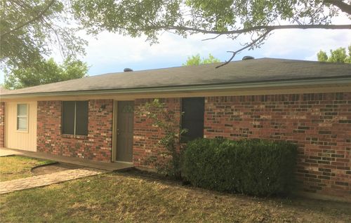 213 Southside Dr, Sanger, TX, 76266-9693 | Card Image