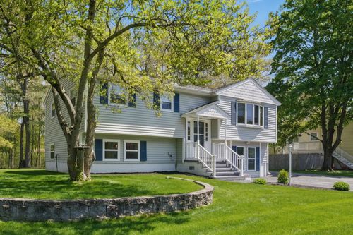 8 Cypress St, Salem, NH, 03079-3810 | Card Image