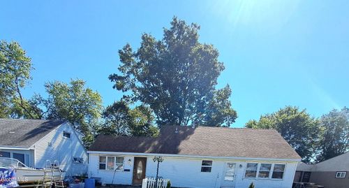 426 Van Roen Rd, Utica, NY, 13502-2415 | Card Image