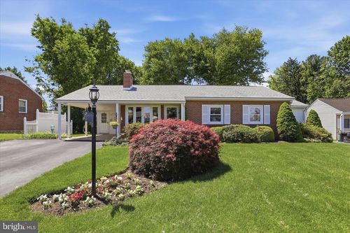 17933 Oak Ridge Dr, HAGERSTOWN, MD, 21740-7819 | Card Image