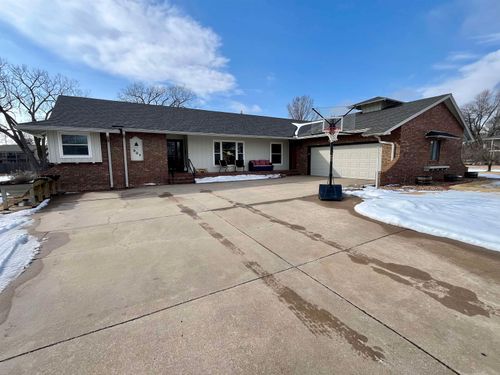 307 Willow Rd, Hillsboro, KS, 67063-1905 | Card Image