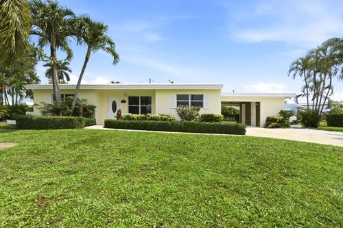 1452 Crest Dr, Lake Worth, FL, 33461-6063 | Card Image