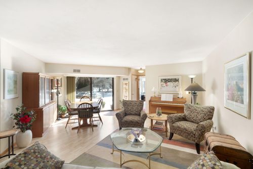 1600 W Green Tree Rd, GLENDALE, WI, 53209-2955 | Card Image