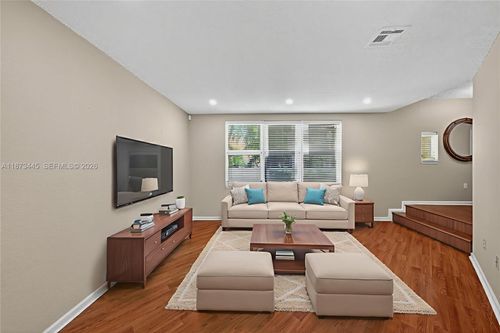apt-109-1900 Oceanwalk Ln, Pompano Beach, FL, 33062-7648 | Card Image