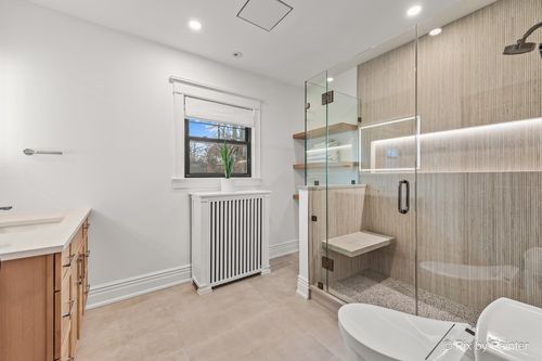 355 Linden St, Winnetka, IL, 60093-3828 | Card Image