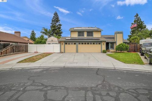 1529 Denese Ct, Manteca, CA, 95337-9481 | Card Image