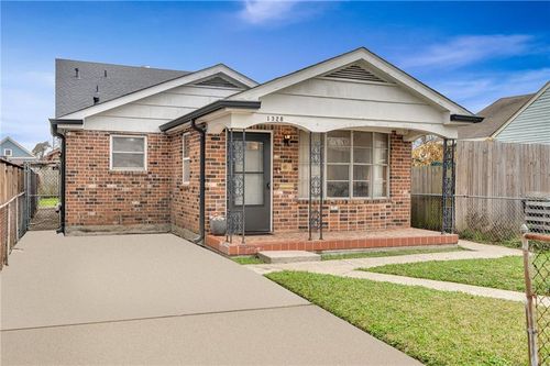 1328 Clouet St, New Orleans, LA, 70117-6617 | Card Image