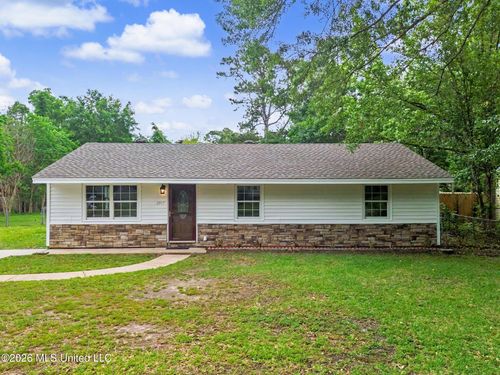 2907 Woodlawn Ave, Moss Point, MS, 39563-2323 | Card Image