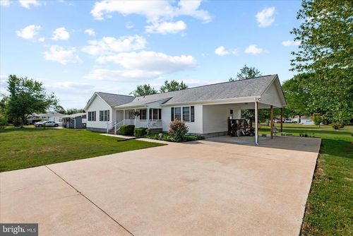107 Bonnie Del Dr, COLONIAL BEACH, VA, 22443-4422 | Card Image