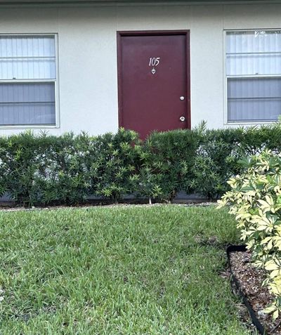 105E - 13155 Sw 7th Court, Condo with 2 bedrooms, 1 bathrooms and null parking in Pembroke Pines FL | Image 2