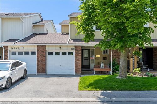 56-5005 Pinedale Ave, Burlington, ON, L7L5J6 | Card Image