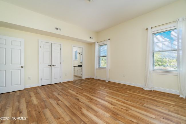 5 West Ct, House other with 6 bedrooms, 5 bathrooms and 1 parking in Pine Knoll Shores NC | Image 48