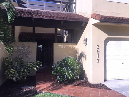 e-46a-3917 Adra Ave, Doral, FL, 33178-2903 | Card Image
