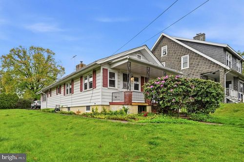 333 S 4th St, PERKASIE, PA, 18944-1821 | Card Image