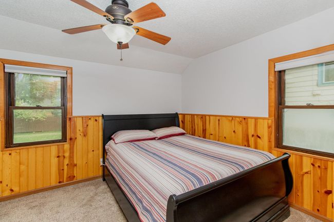 Main floor primary bedroom | Image 11
