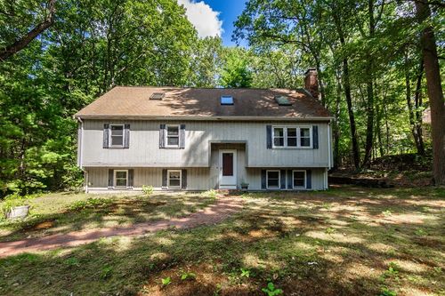 124 E Belcher Rd, Foxboro, MA, 02035-2606 | Card Image