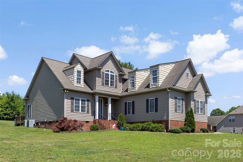 816 Springs Rd, Dallas, NC, 28034-8589 | Card Image