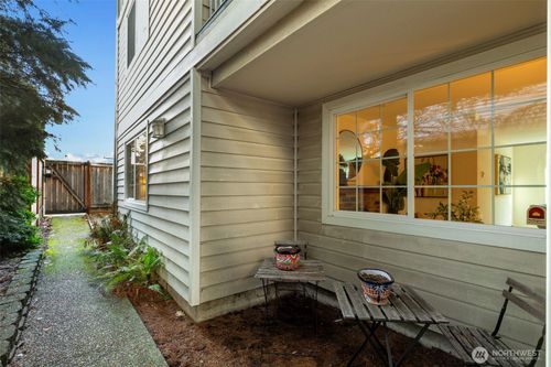 apt-101-633 Nw 85th St, Seattle, WA, 98117-3149 | Card Image