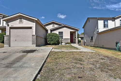 3007 Gypsy Pt, San Antonio, TX, 78245-2862 | Card Image