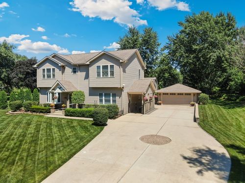 3S631 West Ave, Warrenville, IL, 60555-3243 | Card Image