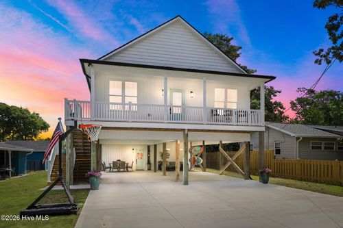 220 Pelican Dr, Atlantic Beach, NC, 28512-5111 | Card Image